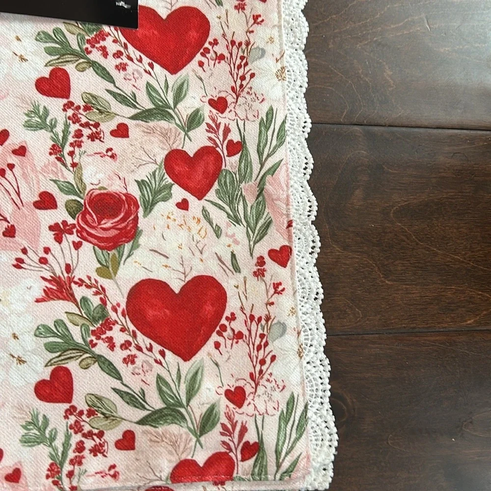 Nicole Miller New Valentines Day Set Of 4 Placemats Floral Roses Red Hearts Lace